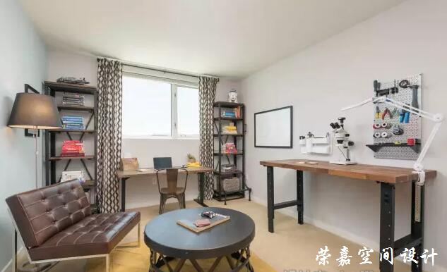 書房這么美，還能專心地看書嗎？