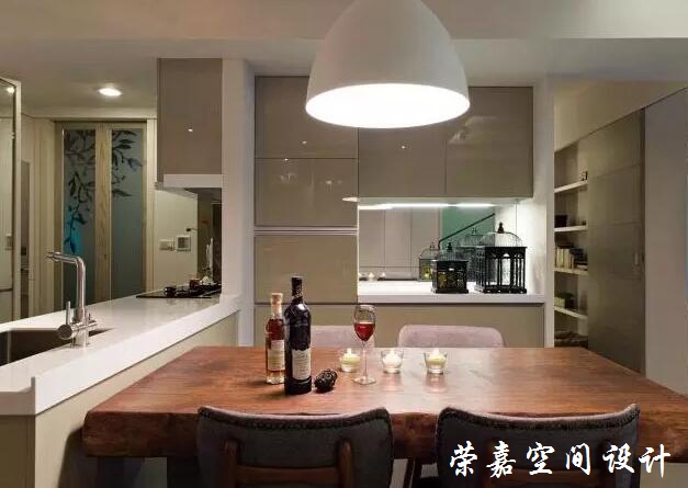 85平現(xiàn)代兩居室，滿滿的小資情調(diào)！